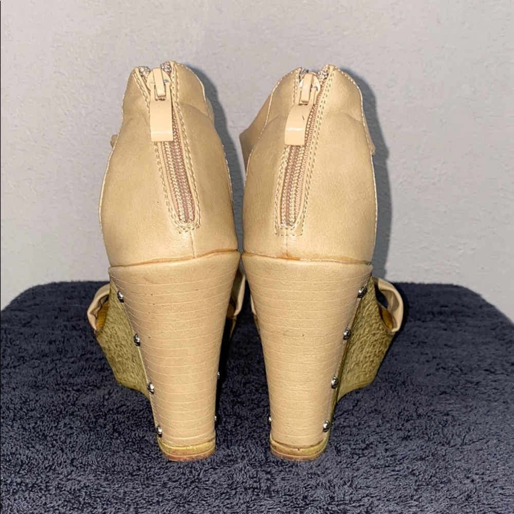 Wedges - Picture 3 of 4